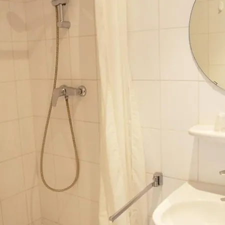 L'annexe Du Chatelet Hotel 2*